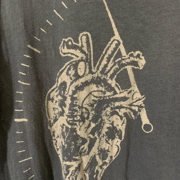 Magnolia Pearl Long Sleeve T with Heart Design - Picture 2 of 11